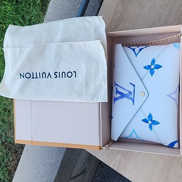 Louis Vuitton Kirigami Pochette Medium Blue By the Pool Collection 2023 - Picture 9 of 12